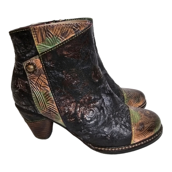 Spring Step Shoes - L'Artiste Waterlily by Spring Step Black Iridescent Leather Boots Sz 36, 5.5-6